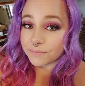 Meet your Posher, Alison